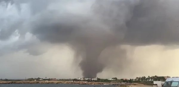 Siciliyanın qərbində nadir ikili tornado müşahidə olunub