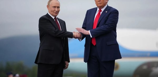 Uşakov: Putin və Trampın görüşünün vaxtı hələ müzakirə olunmayıb