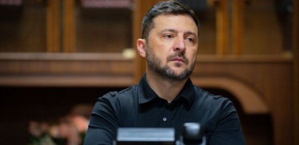 Zelenski: Ukrayna yaxın günlərdə F-16 qırıcıları üçün sursat alacaq