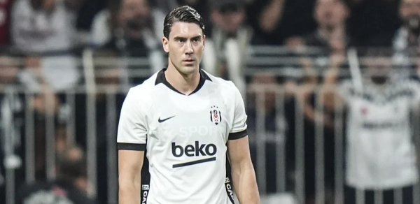 Duşan Vlahoviç "Beşiktaş"da rekorda imza atıb