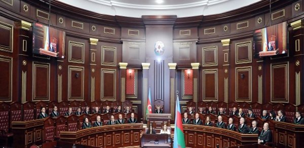 Yeni təyin olunmuş hakimlər Ali Məhkəmədə and içiblər