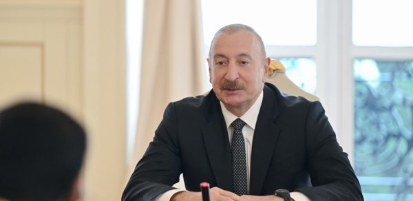  İlham Əliyev: Bizi Laosla mina problemi də birləşdirir