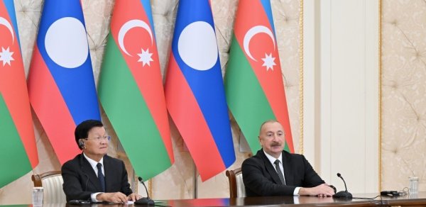 Prezidentin sosial şəbəkə hesablarında Laos Prezidentinin səfəri ilə bağlı videoçarx paylaşılıb