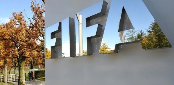FIFA Türkiyənin iki klubuna transfer qadağası qoydu