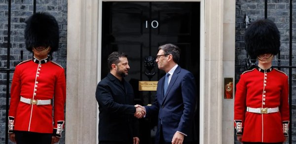 Kiyevə növbəti hərbi yardım müzakirə edilib