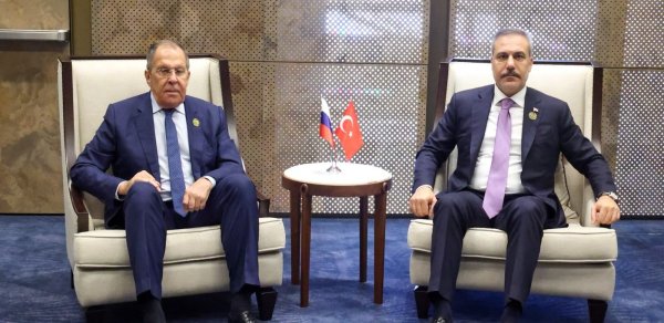 Hakan Fidan və Lavrov Bakıda görüşüb