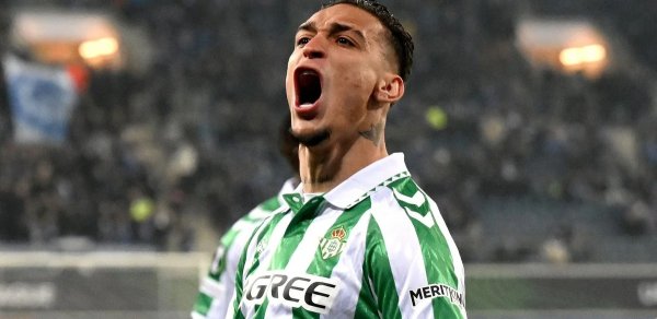 Çempionlar Liqasında oynayan futbolçunun evi matç zamanı qarət olunub