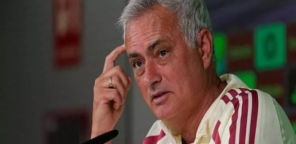 Mourinyo bu hücumçunu satmadı