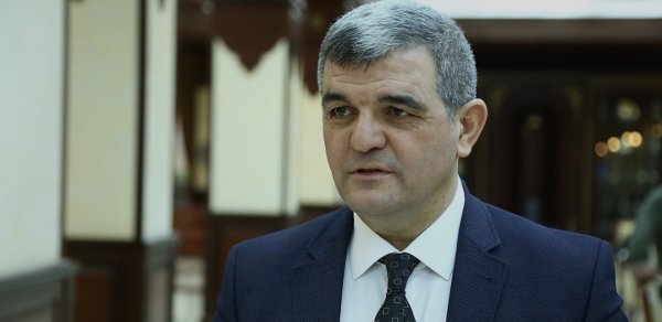“Gənclər daha gec yaşlarda evlənməyə qərar verirlər” – Fazil Mustafa