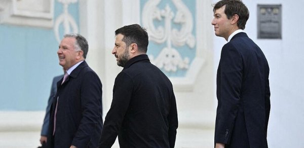 ABŞ Zelenskidən Rusiyanın neft zavodlarına hücumları dayandırmağı tələb edib
