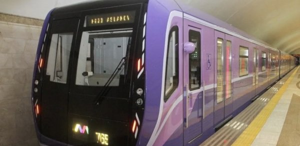 Metrodan istifadə edən sərnişinlərin sayı azalıb
