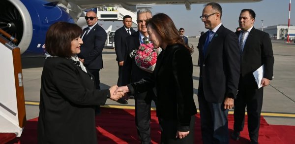 Sahibə Qafarova Qırğız Respublikasında səfərdədir