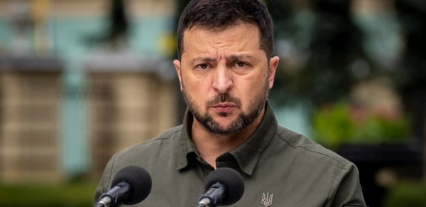 Zelenskidən Trampa sərt cavab: Məni o terrorçu ilə müqayisə edə bilməzsiniz