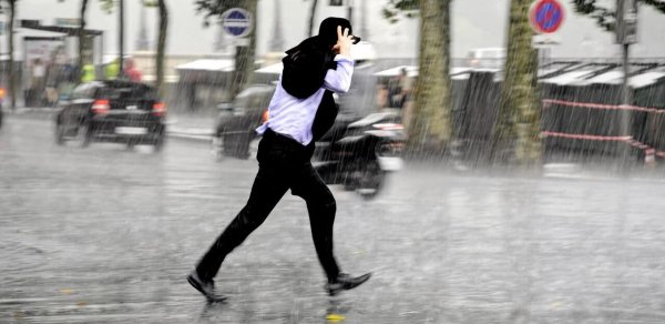 Hava kəskin dəyişir: Leysan, dolu, qar və sel xəbərdarlığı