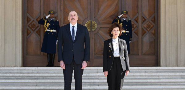 Şimali Makedoniya prezidenti İlham Əliyevə zəng etdi