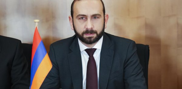 Mirzoyan: Ermənistan dəmir yollarının modernləşdirilməyə ehtiyacı var