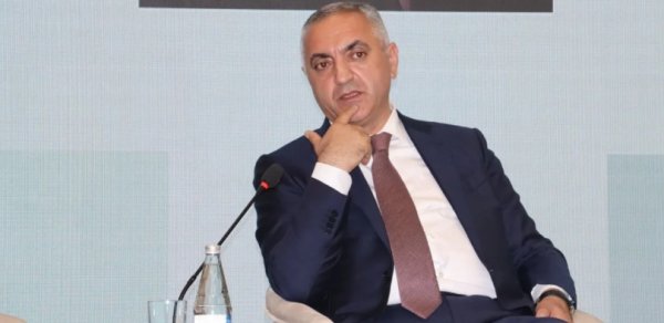 Prezident Elçin Yusubovu vəzifəsindən azad etdi