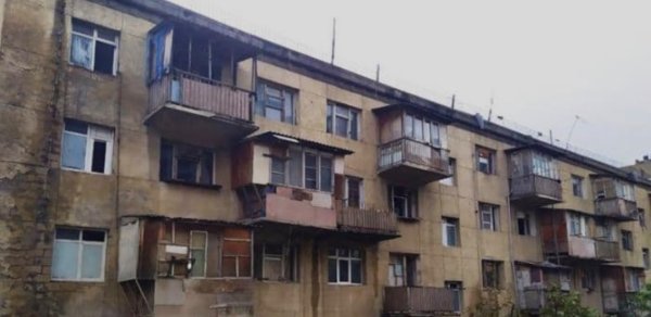 Köhnə binalarda mənzil almağın riskləri nələrdir? – Sənədlərdən təmirə qədər