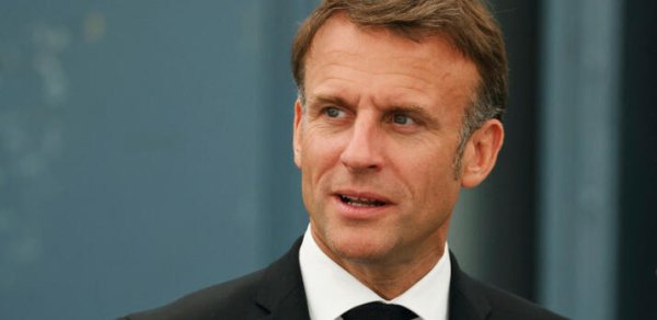 Makron Paris yaxınlığındakı atışmanı irqçilik zəminində törədilən ilk terror aktı adlandırıb