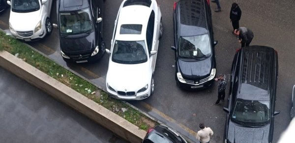 Xırdalanda avtomobil aşıb, sürücü xəsarət alıb
