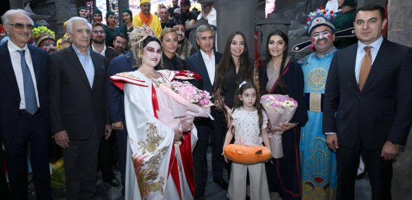 Bakıda "Turandot" tamaşasının premyerası baş tutub - FOTOLAR