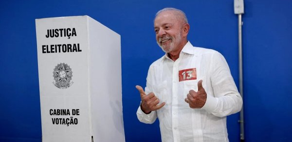 Lula da Silva yenidən Braziliya Prezidenti seçilib