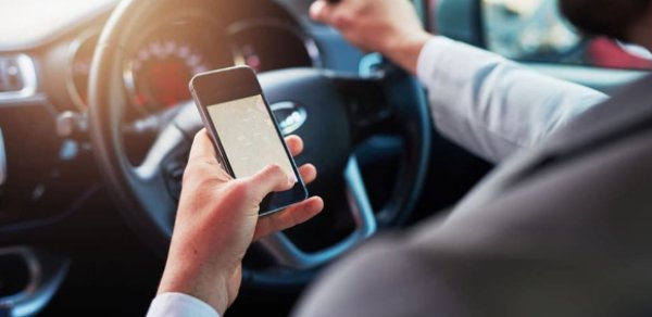 Sürücünün telefondan istifadəsi videokameralar vasitəsilə də qeydə alınacaq