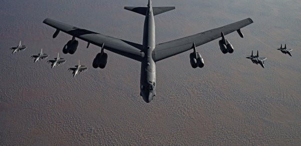 CNN: ABŞ İrana genişmiqyaslı hərbi zərbələr endirməyə hazırlaşır