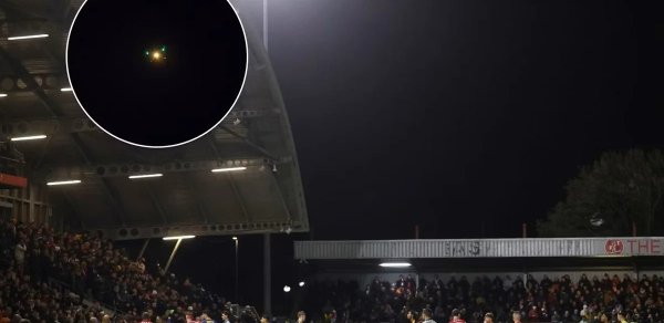 "Arsenal"ın oyunu səmada görünən UNO-ya görə dayandırıldı