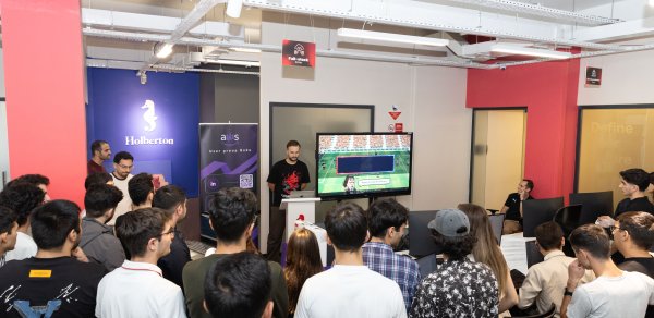 Süni intellektlə idarə olunan 32 komanda virtual futbol meydanında mübarizə aparıb