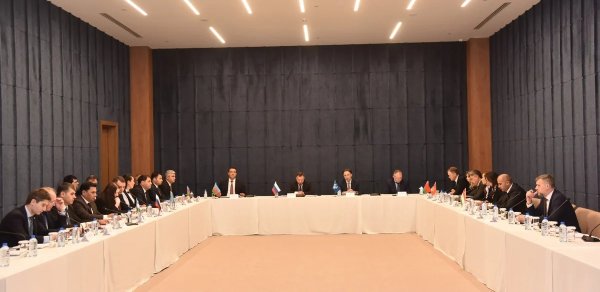 Xankəndidə rəqəmsal texnologiyaların rəqabət mühitinə təsiri müzakirə edilib