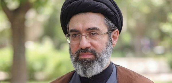 İranın ali rəsmiləri Xameneinin vəziyyətindən danışdılar