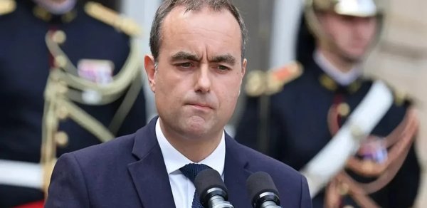 Lekornyu: Fransa hökuməti etirazlardan sonra təhsil sahəsinə 1 milyard avro ayıracaq