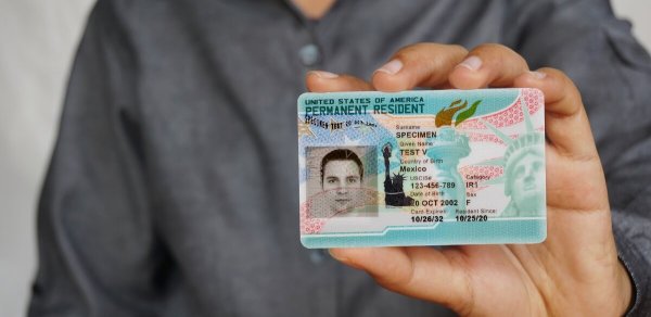 "Green Card"a qeydiyyatı gözləyənlərə pis xəbər