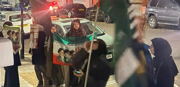 İran agentlərindən Londonda Azərbaycan səfirliyi qarşısında təxribat