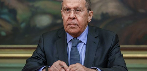 “Zelenski Putinlə görüşmək istəyirsə, bura gəlsin” - Lavrov