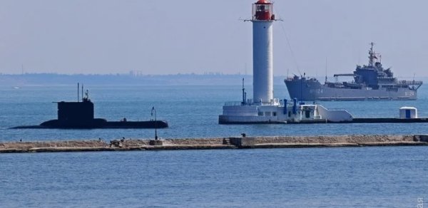 Rusiya Qara dənizdə daha bir gəmini vurdu