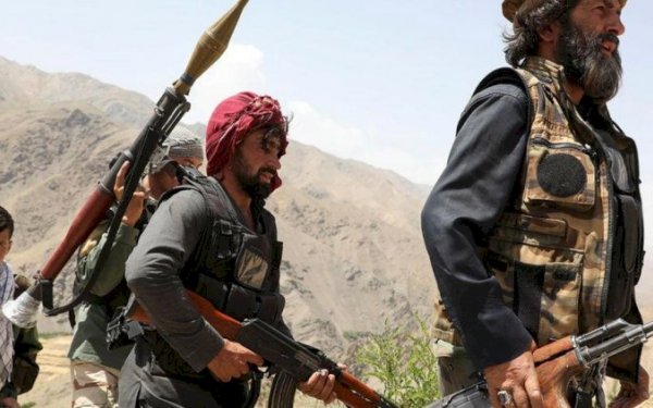 Pakistan və Əfqanıstan arasında döyüşlər başladı
