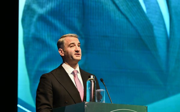 Qədir Xəlilov işdən ayrıldı