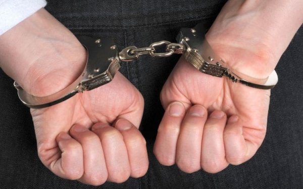 Polis Bakıda daha 2 narkokuryeri saxladı