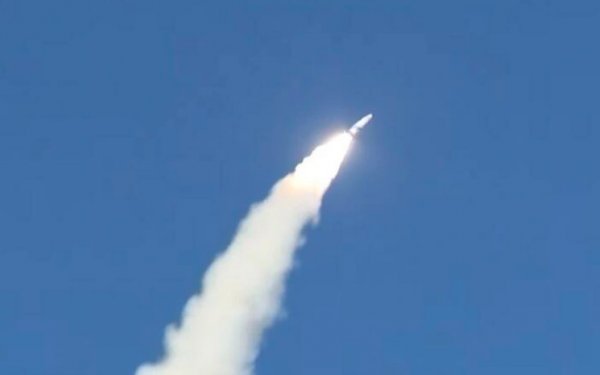 Yəmən husilərinin raketi İsrailə çatmadan Səudiyyə Ərəbistanında düşüb