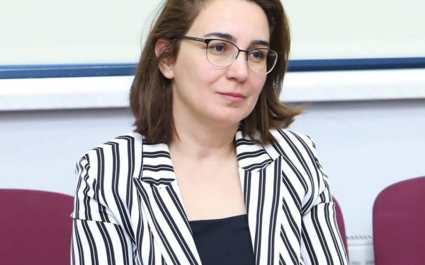 Razia İsayeva universitetə rektor təyin edildi