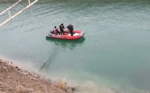 Yuxarı Şirvan kanalında bir nəfər batıb