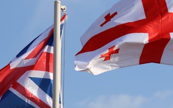 Böyük Britaniya səfiri Gürcüstan XİN-ə çağırıldı: TV kanallarına sanksiya qoyulub