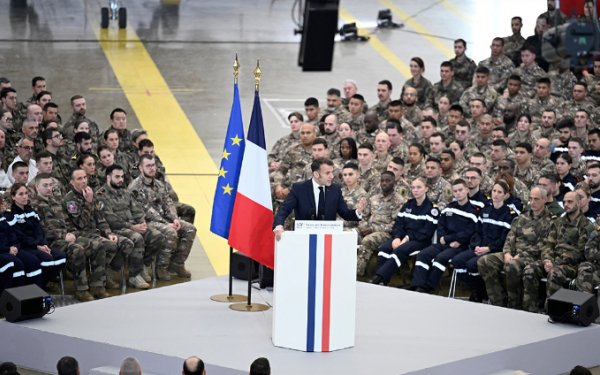 Fransa Aİ-nin təhlükəsizliyi üçün nüvə doktrinasını yeniləyir