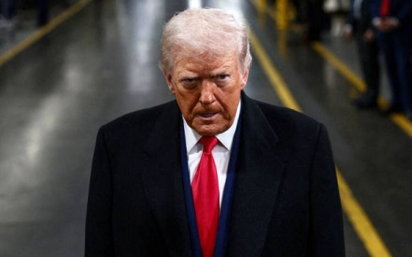 Trampın müharibə ilə bağlı mövqeləri üst-üstə düşmür - Ekspert