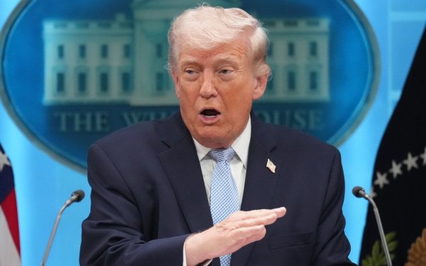 Tramp: ABŞ Hörmüz boğazından keçid üçün ödəniş tətbiq edə bilər