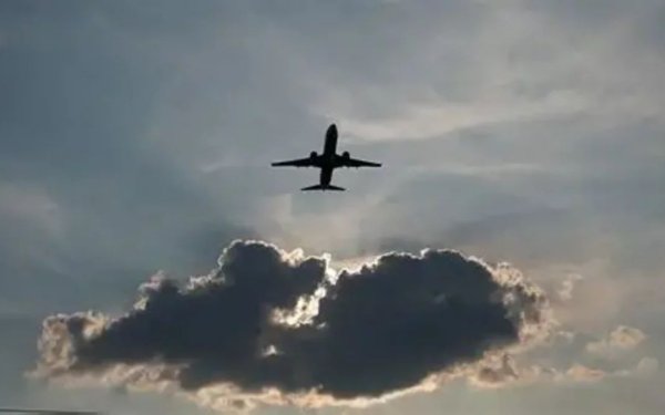 Küveyt hava məkanına qoyulan məhdudiyyətləri uzatdı