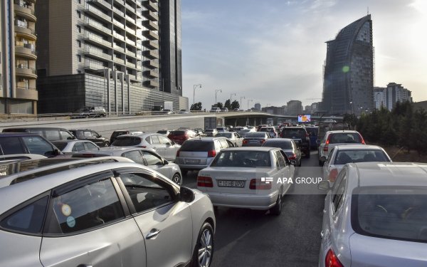 Bakıda bu yollarda sıxlıq var - SİYAHI