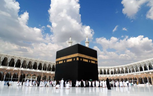 Məkkəyə girişə məhdudiyyət qoyuldu